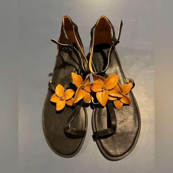 Naturalizer Black and Brown Floral ,Farah, Ankle Strap Flat Sandals